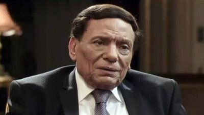 شقيقه يتحدث عنه.. لماذا لا يرد عادل إمام على أنباء مرضه بنفسه؟