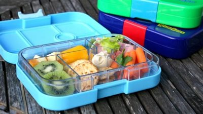 أطعمة ممنوع وضعها داخل اللانش بوكس.. وهذه أهم الوجبات السريعة المغذية