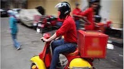 أزمة دليفري.. مشاجرة طاحنة تنتهي بضبط 12 مندوب توصيل طلبات بالنزهة 