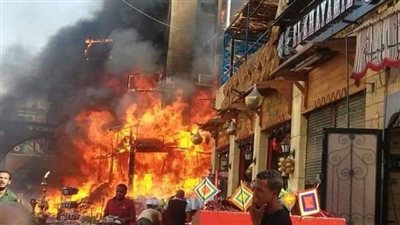 بالاسم.. إصابة أمين شرطة فى حريق بالسوق السياحي بأسوان 