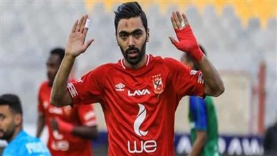 حسين الشحات يستغل احتفالية عيد ميلاده لإنهاء أزمة التجديد للأهلي (صورة)