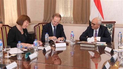ننشر تفاصيل لقاء وزير التعليم بالسفير البريطاني 