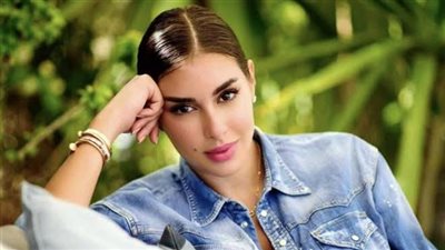 ياسمين صبري تكشف عن نصيحة الراحل محمود عبد العزيز لها 