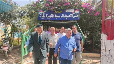 رئيس مدينة تمي الأمديد يتفقد المدارس للاطمئنان على جاهزيتها لاستقبال الدراسة