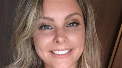 امرأة تُصاب بـ العمى بسبب تلك الغلطة الفادحة في المكياج