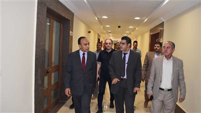  نائب محافظ المنيا يتفقد توافر المستلزمات الطبية والأدوية داخل المستشفيات والوحدات الصحية 