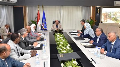 محافظ أسوان: استبعاد مديري المدارس المتقاعسين ومجموعات تقوية لمحاربة الدروس الخصوصية 