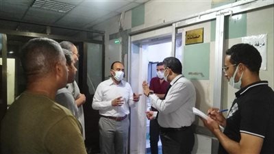 نائب محافظ المنيا يجري زيارة مفاجأة لمستشفى الفكرية في أبو قرقاص