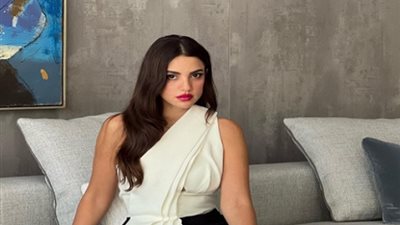 درة على المسرح بسبب 