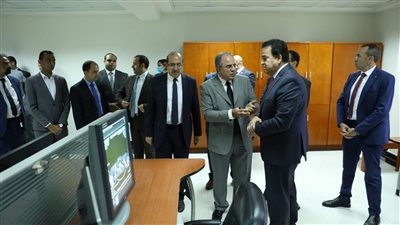 وزير الصحة يتفقد مقر إدارة الأشعة لمتابعة سير العمل والخدمات المقدمة للمواطنين 
