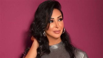 شاهيناز بـ«ملابس صادمة» في أحدث ظهور بعد خلع الحجاب (صور)