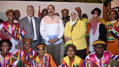 محافظ أسوان يتفقد معرض التمور ومخلفات النخيل بحديقة الشيراتون