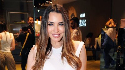 ساندي تقتحم حفل زفاف (فيديو)