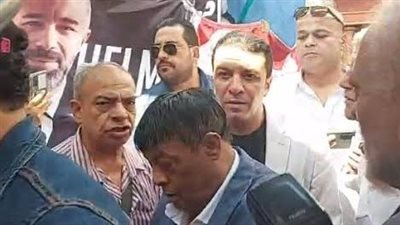 عبد الباسط حمودة ينفعل أثناء انتخابات المهن الموسيقية بسبب المعاش: «800 جنيه يعملوا إيه»