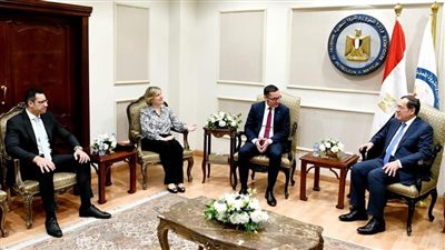 وزير البترول يبحث مع شركة فنترشال ديا التحديات العالمية التي تواجه صناعة البترول والغاز