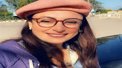 أنباء عن زواج منى عراقي من مذيع شهير.. من هو؟