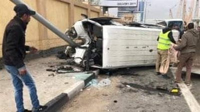 مصرع شقيقين وإصابة 18 عاملا في انقلاب أتوبيس بطريق المنيا