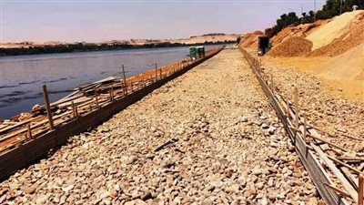 محافظ أسوان يتابع أعمال مشروع ممشى أهل مصر بطول 13 كلم