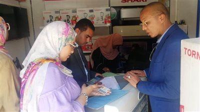 محاضر غلق إدارى لـ146 مخالفة وضبط سلع فاسدة فى محلات شهيرة بأسوان