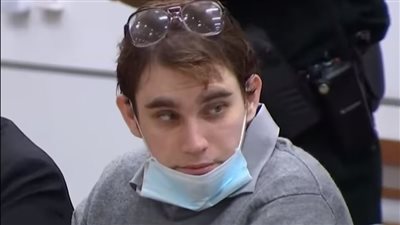 القضاء الأمريكي يرفض الحكم بالإعدام على مطلق النار في مدرسة بفلوريدا