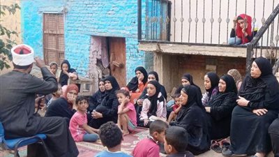 محافظ أسوان يتابع تنظيم جلسات المشروع القومي لتنمية الأسرة