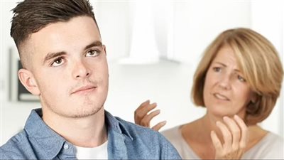 من أجل قضاء إجازة عائلية.. هل تترك طفلك المراهق في المنزل وحده؟