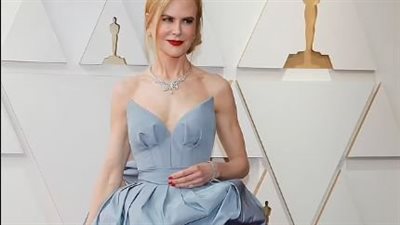 نيكول كيدمان تظهر بشكل غريب على غلاف أحد المجلات