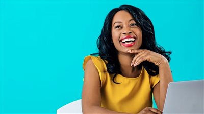 طرق سهلة وبسيطة.. كيف تحقق السعادة بالعمل؟