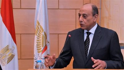 الفريق محمد عباس حلمي يهنئ المراقبين الجويين بمناسبة اليوم العالمي الجوي