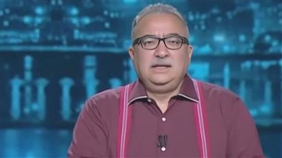 إبراهيم عيسى: تقديم استقالة الحكومة تعبيرا عن رأي الشارع المصري