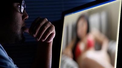 فيديوهات جنسية.. مقتل سائق على يد سيدة بالقاهرة الجديدة وقرار مهم للنيابة 