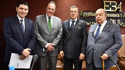 وزير السياحة والآثار يلتقي مع أعضاء جمعية رجال الأعمال المصريين