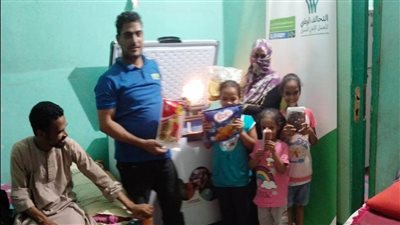 محافظ أسوان: توفير الحياة الكريمة لـ120 شخصًا