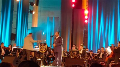 على غير عادته.. لماذا افتتح علي الحجار حفله في «الموسيقى العربية» بـ«بوابة الحلواني»؟