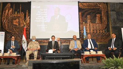 محافظ الغربية يشهد أول حوار وطني بالمصالح الحكومية