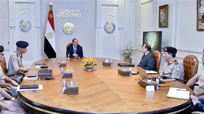 تفاصيل اجتماع الرئيس السيسي مع وزير الدفاع وعدد من مسئولي القوات المسلحة