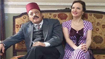 مؤلف «الضاحك الباكي» ينفعل على منتقديه: «أنا مراجع كويس يا روح أمك»