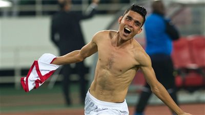 أشرف بن شرقي يزور معسكر الزمالك في الإمارات لهذا السبب (صورة)