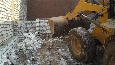 حملات نظافة وإزالة تعديات في مركزي أبو قرقاص وبني مزار 