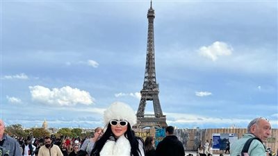 سارة عبدالرحمن في أحدث ظهور لها في باريس 