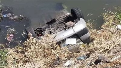 بالأسماء.. مصرع وإصابة 4 أشخاص في حادث انقلاب سيارة ملاكي بالترعة بسوهاج