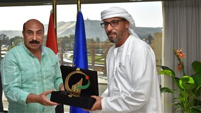 محافظ أسوان يستقبل وفد مؤسسة زايد العليا لأصحاب الهمم