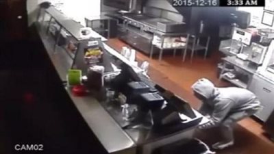 تطورات واقعة سرقة 28 ألف جنيه من مطعم شهير في 6 أكتوبر