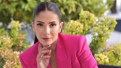 منى زكي تظهر بـ 