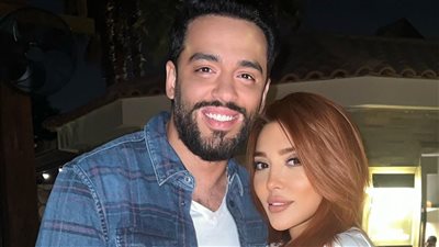 الدنيا كلها تغيب إلا هو.. ناريمان تتغزل في رامي جمال