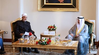 شيخ الأزهر: جاهزون للحوار ولا بد من وحدة الصف بين السنة والشيعة (صور)