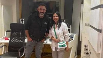 هل يتعاون مع منى زكي؟.. عمرو مصطفى يثير الجدل