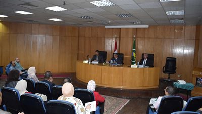 محافظ المنيا يترأس الاجتماع الدوري للجنة العامة لحماية الطفل