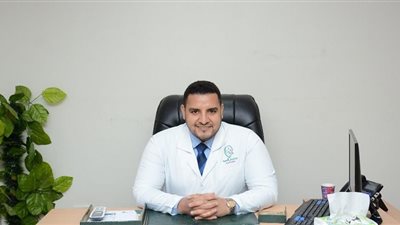 أستاذ بأمراض النساء يوضح حالات وفوائد المنظار الرحمي