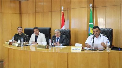 محافظ المنيا يوافق على تقنين 104 طلبًا على أراضي أملاك الدولة